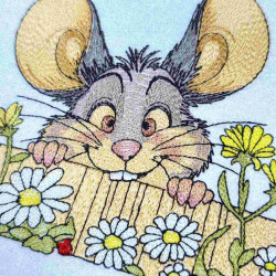 Cheerful Mouse Garden Peek