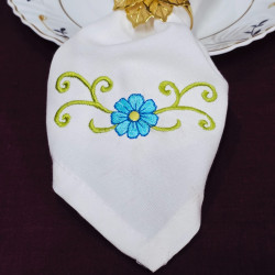 Daisy Vine Napkin Corner