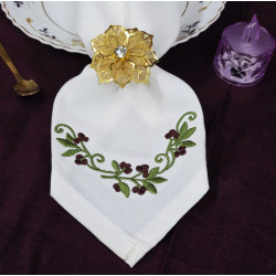 Classic Berry Vine Napkin Corner
