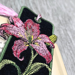 Lily Flower ITH Bookmark