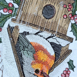 Winter Robin Birdhouse