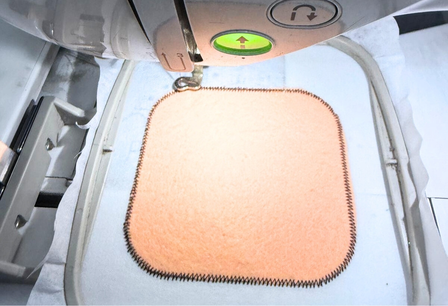How-to-Make-an-ITH-Appliqué-Coaster-Tack-Down-the-Base-Felt How-to-Make-an-ITH-Appliqué-Coaster-Tack-Down-the-Base-Felt