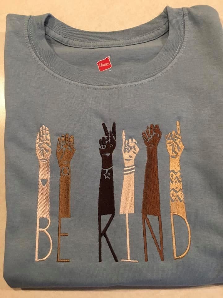 Be kind Hand Design