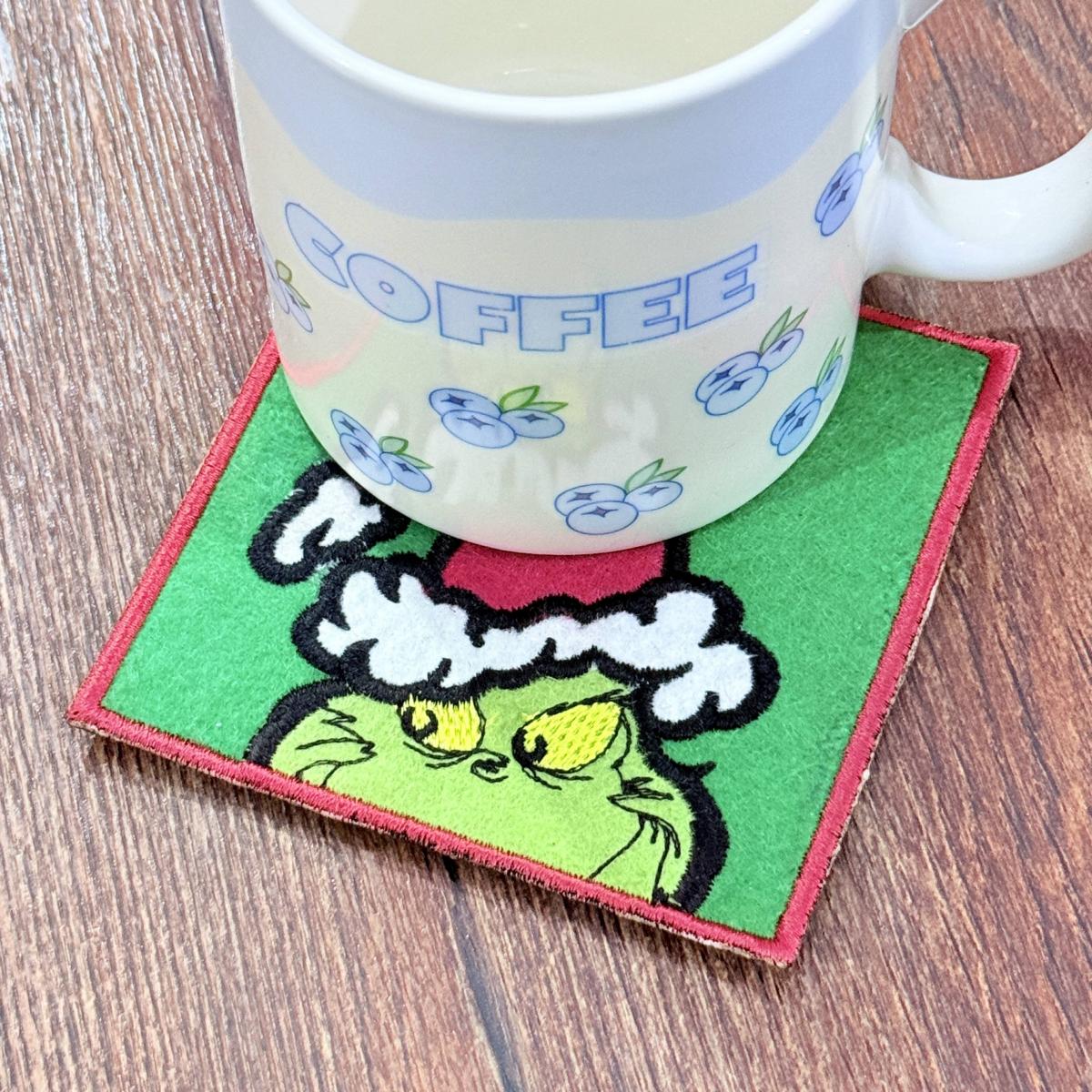 Nosey Christmas Thief Coaster ITH Nosey Christmas Thief Coaster ITH